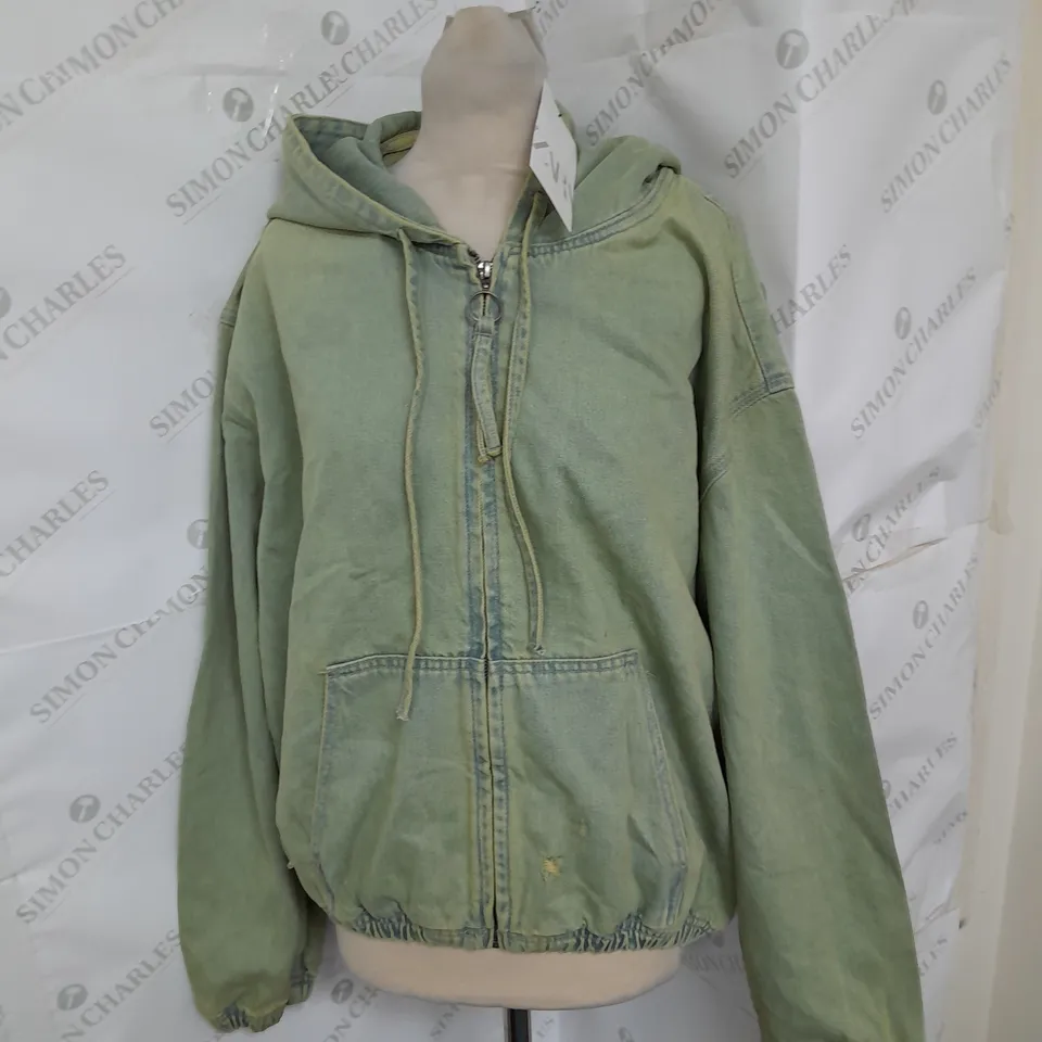 ZARA HOODED CUFFED ZIP UP JACKET IN GREEN WASH DENIM SIZE M