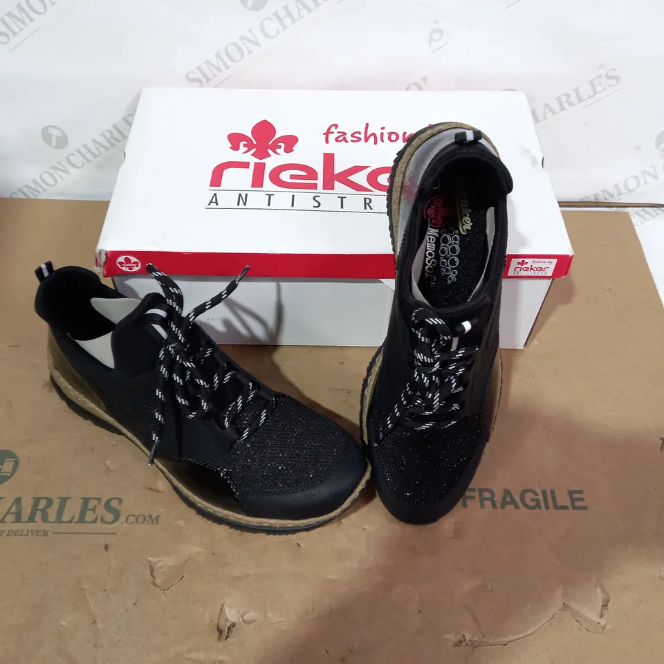 BOXED PAIR OF RIEKER SHOES - SIZE 40