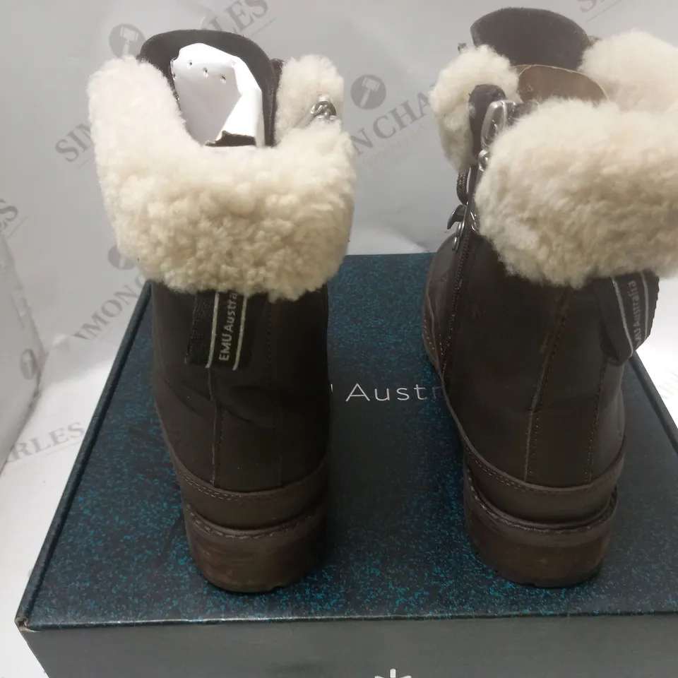 BOXED OKAB ESPRESSO FURRY BOOTS - SIZE 7