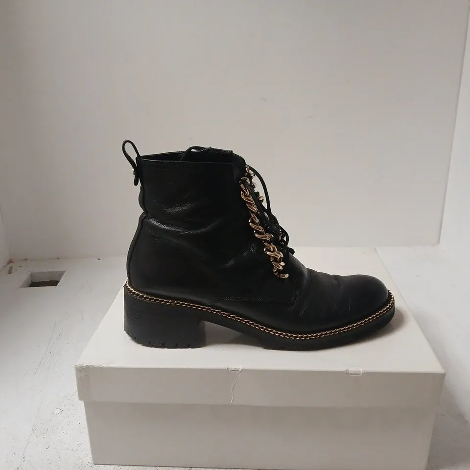 RUSSELL AND BROMLEY WOMEN'S BLACK LEATHER ANKLE BOOTS WITH GOLD-TONE CHAIN-LACE DETAIL SIZE 40