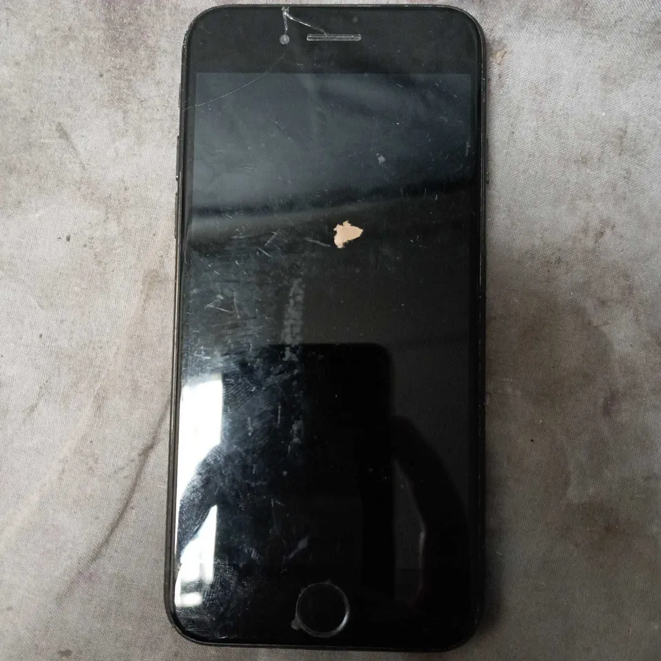 APPLE IPHONE 7 A1778 MOBILE PHONE
