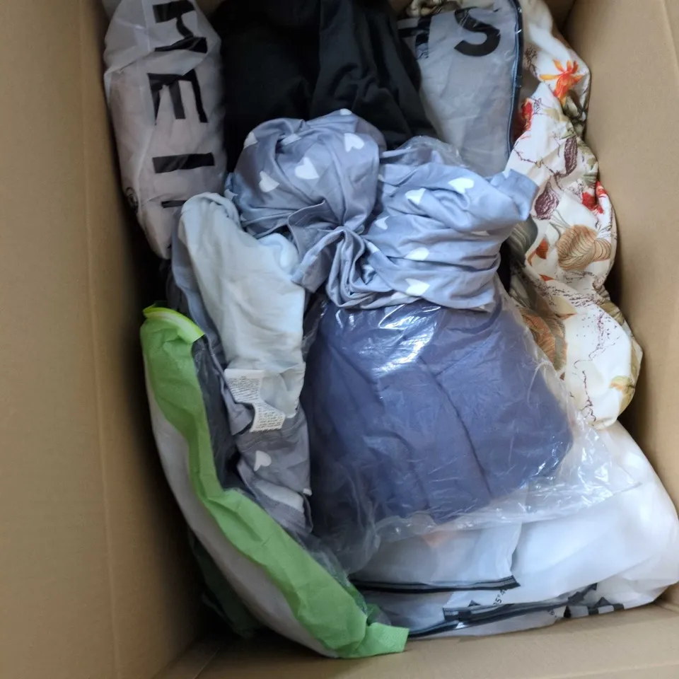 BOX OF APPROXIMATELY 25 ASSORTED CLOTHING ITEMS INCLUDING M & S THONGS , GREY JOGGIN BOTTOMS AND PINK BUTTON THROUGH SHIRT 