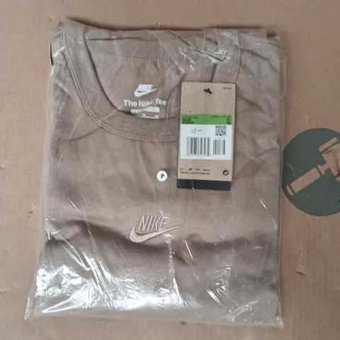 BAGGED NIKE T-SHIRT IN TAUPE SIZE XL