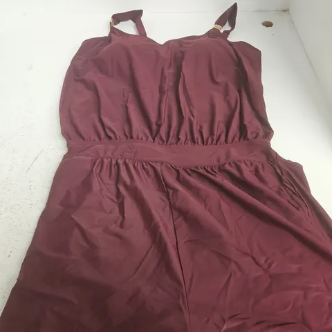 BLOOMCHIC BURGUNDY WOMENβS PLAYSUIT, UK 22-24 (US 18-20) β SLEEVELESS WITH WAIST BELT