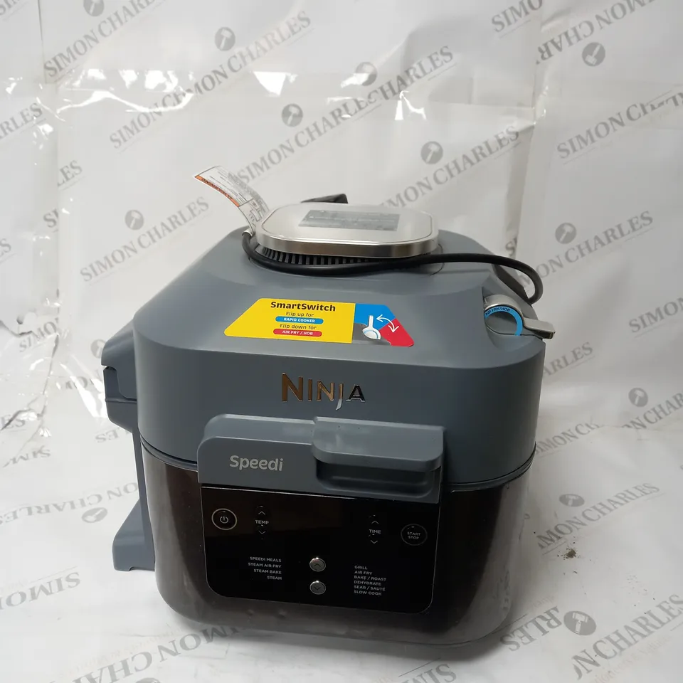 BOXED OUTLET NINJA SPEEDI 10 IN 1 5.7L RAPID-COOKER & AIR FRYER