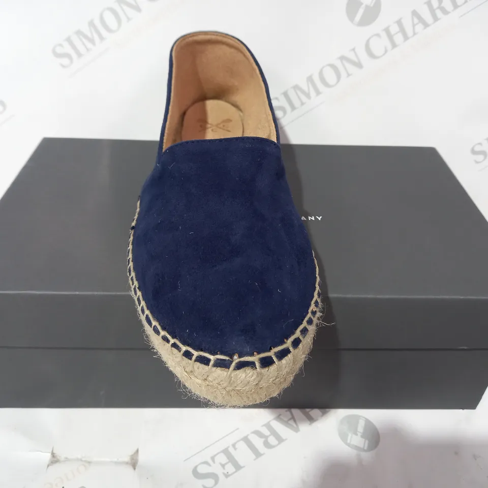 BOXED PAIR OF CREW CLOTHING COMPANY PHOEBE SUEDE SLIP-ON SHOES IN NAVY EU SIZE 39