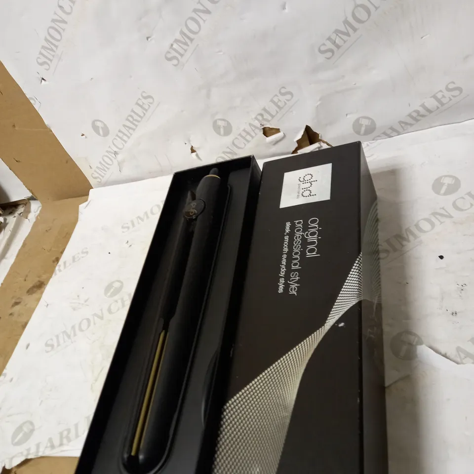 GHD HAIR STRAIGHTENERS
