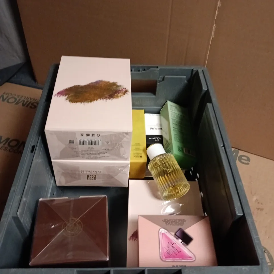 APPROXIMATELY 10 BOTTLES OF ASSORTED PERFUMES INCLUDING SMART COLLECTION AND SUMMER OUD 