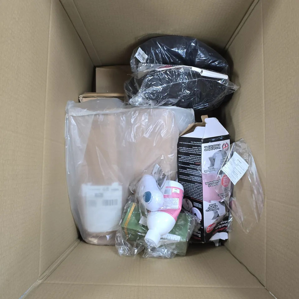 LARGE QUANTITY OF ASSORTED ITEMS TO INCLUDE ELECTRIC CAN OPENER, MULTIPACK OF CANDLES, LADIES SHOES, TWIN GRIP CANE, ETC - COLLECTION ONLY