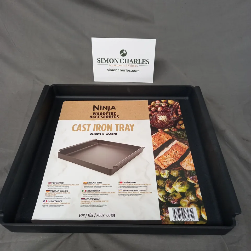 BOXED NINJA CAST IRON TRAY 28CMX30CM