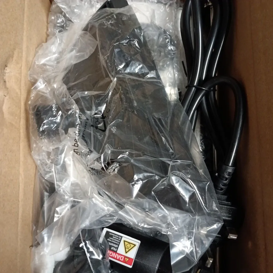 BOXED MULTIFUNCTIONAL STEAMING CLEANING KIT 