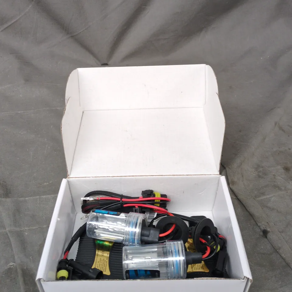 HID XENON LIGHT KIT – BOXED