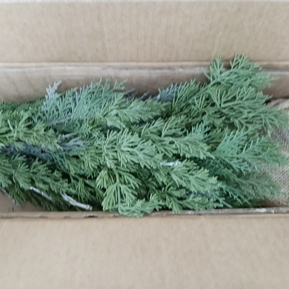 FERN PRE-LIT SMALL CHRISTMAS TREE RRP £29.99