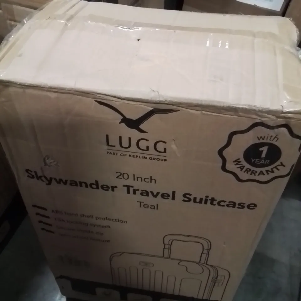 BOXED LUGG 20INCH SKYWANDER TRAVEL SUITCASE TEAL