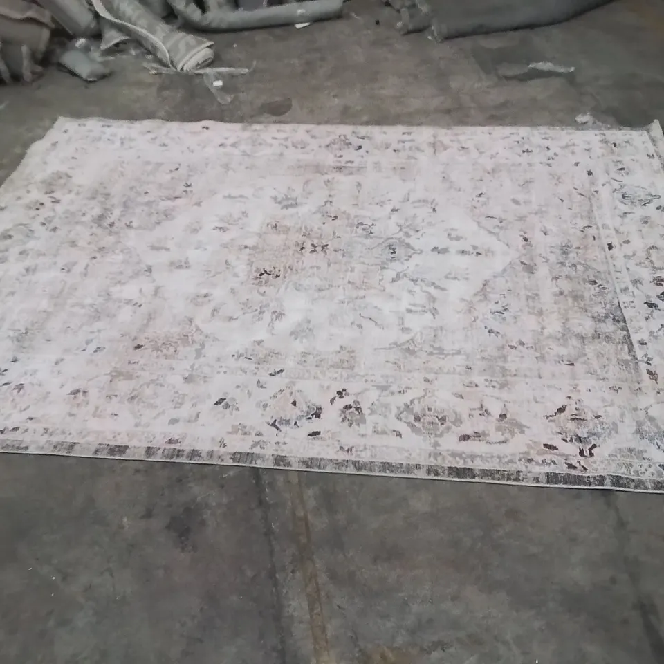 QUALITY DESIGNER AREA RUG - APPROXIMATELY 340X240CM