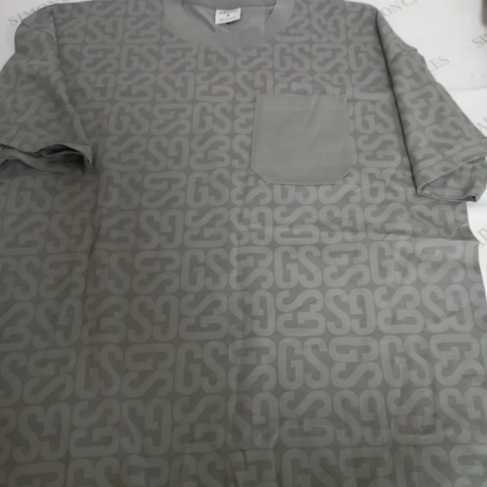 GYMSHARK LOGO T-SHIRT - MEDIUM