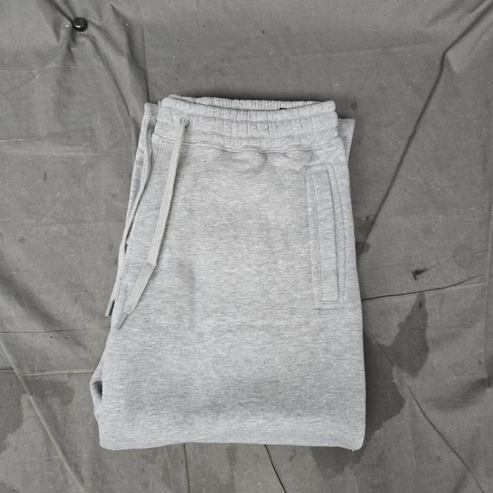 PULL & BEAR SWEATPANTS IN GREY SIZE MEDIUM