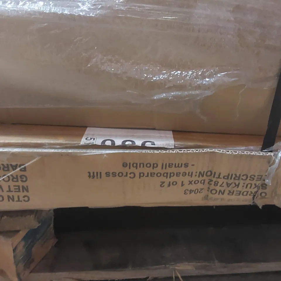 PALLET CONTAINING A LARGE QUANTITY OF ASSORTED PRODUCTS TO INCLUDE: ROLLED MATTRESS, HEADBOARD PARTS ECT