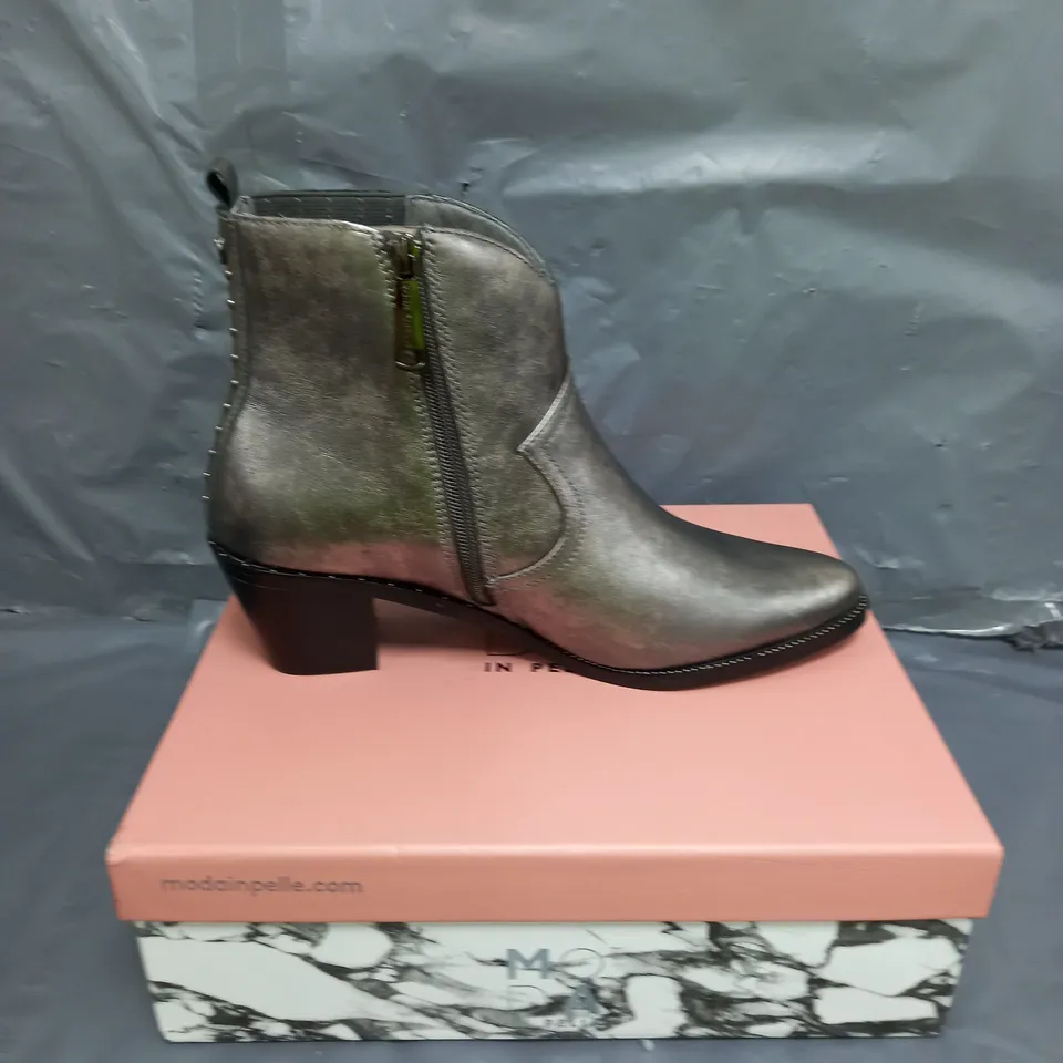 MODA IN PELLE ANNIEE LEATHER PEWTER ANKLE BOOTS SIZE 8
