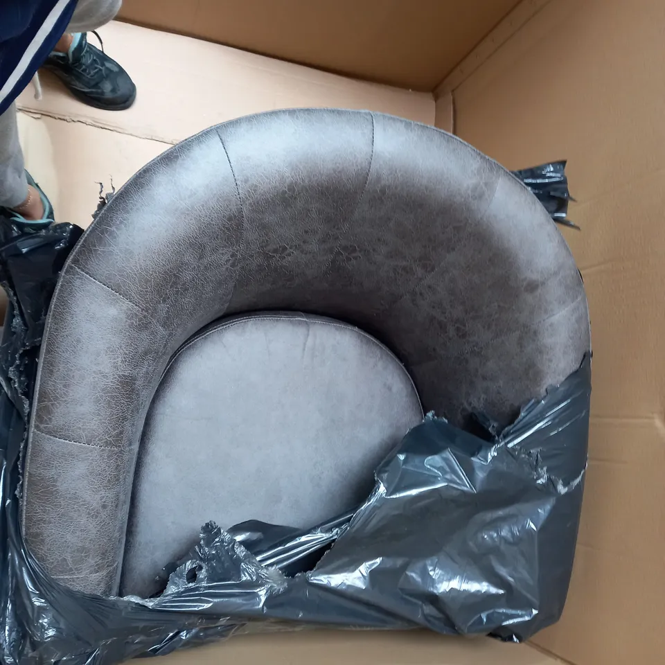 MAJESTIC FAUX LEATHER TUB CHAIR RRP £189