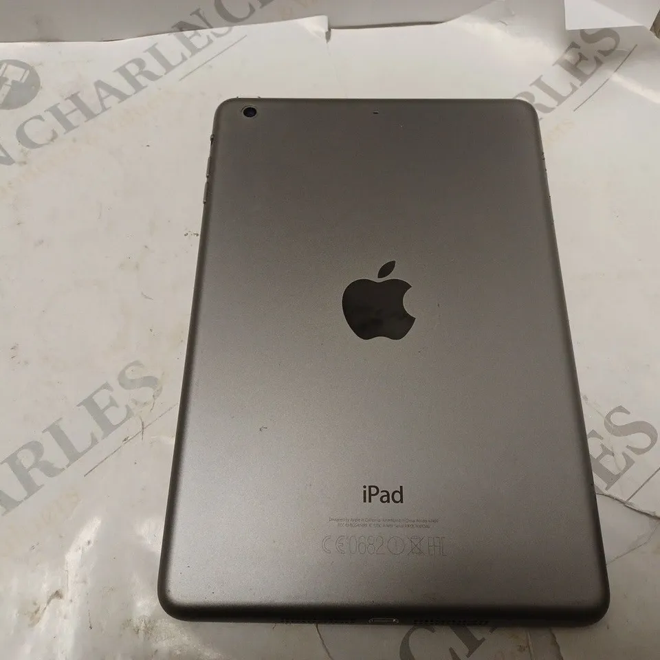 APPLE IPAD MINI 2 A1489 SILVER