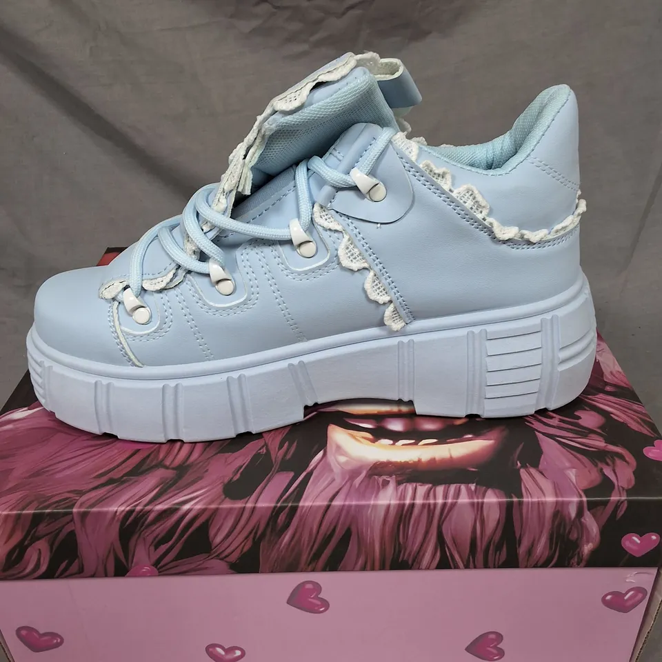 BOXED KOI FANCIFUL FREDDO BEAR RUFFLE TRAINERS IN BABY BLUE - UK 5