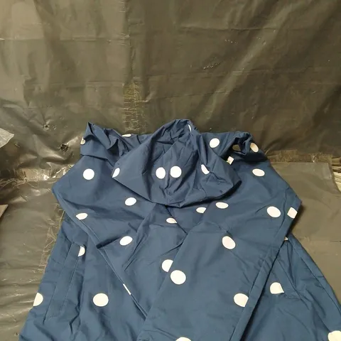 HOLLY & BEAU COLOUR CHANGING SPOT RAINCOAT – SIZE S