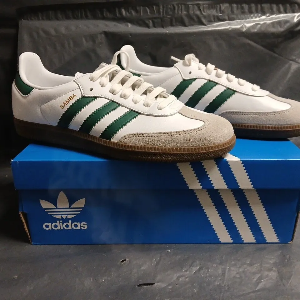 BOXED PAIR OF ADIDAS SAMBA OG SHOES IN WHITE/GREEN SIZE UK 8.5