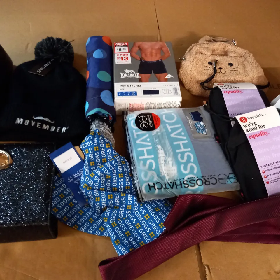 LOT OF 12 ASSORTED CLOTHING ACCESSORIES TO INCLUDE BAGS, HATS AND BOXERS