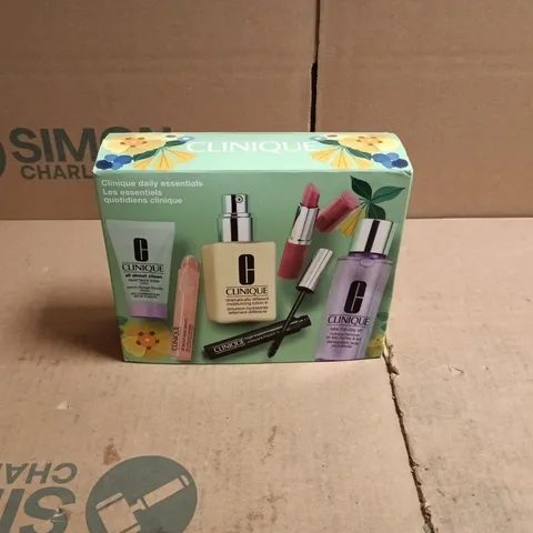 CLINIQUE 6 ITEM GIFT SET