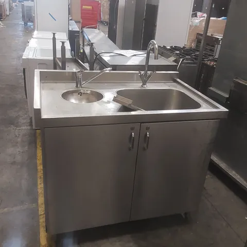 STAINLESS STEEL SINK UNIT WITH AN INTEGRATED BASE CABINET AND DUAL BASINS