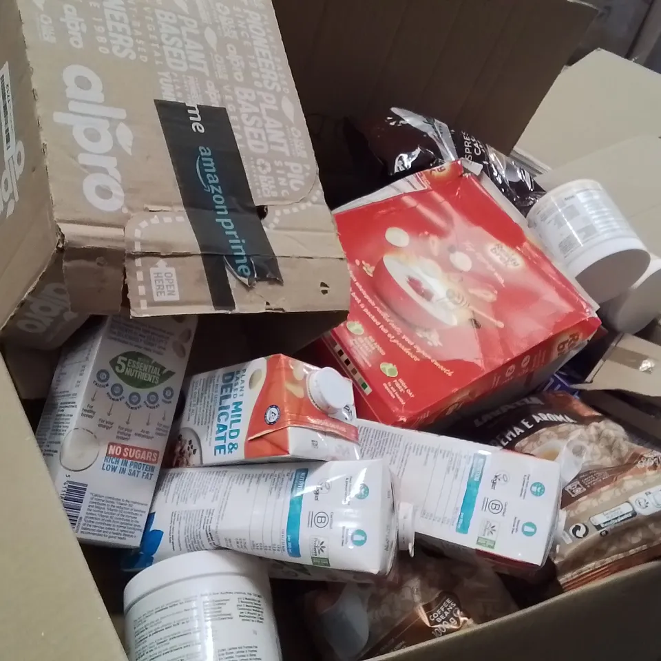PALLET CONTAINING A LARGE QUANTITY OF ASSORTED FOOD PRODUCTS AND LIQUID BASE ITEMS TO INCLUDE;TASSIMO COFFEE PODS,NESCAFE AZERA,CREATINE,BISCUITS,TEABAGS