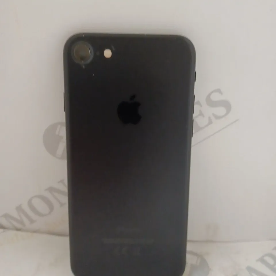 APPLE IPHONE 7 (A1778) SMARTPHONE