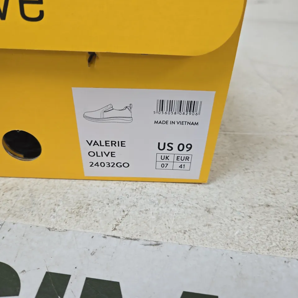 STRIVE VALERIE OLIVE SLIP-ON SHOES – UK 7 (US 9, EUR 41)