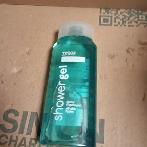 APPROXIMATELY 20 ASSORTED COSMETIC ITEMS INCLUDING TESCO SHOWER GEL , REDKEN SHAMPOO AND SANEX BODY WASH