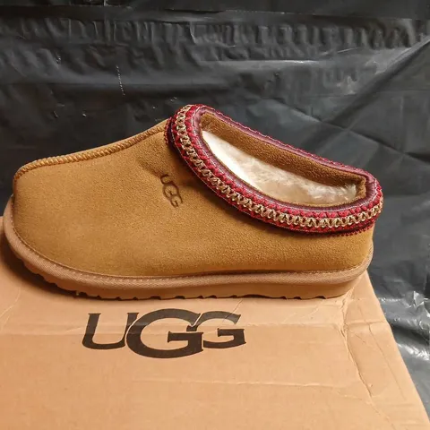 UGG WOMEN'S SUEDE MOCCASIN BOOTS WITH SHEARLING β TAN, UK 6 (US 8, EU 39)