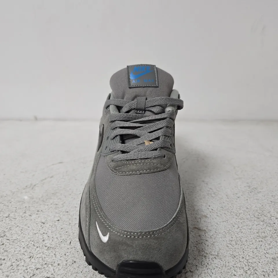 BOXED PAIR OF NIKE AIR MAX 90 TRAINERS - UK SIZE 11