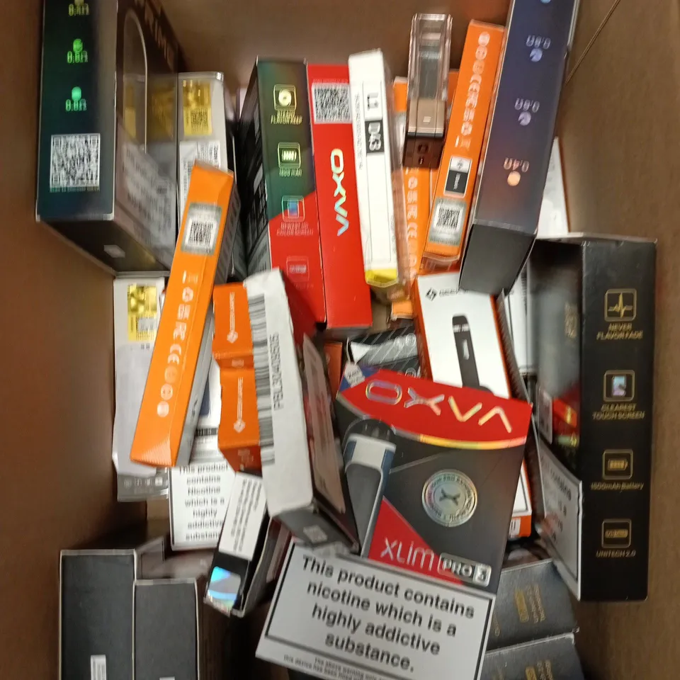 APPROXIMATELY 15 ASSORTED E-CIGARETTE PRODUCTS TO INCLUDE - VPRIME, SMOK, NEXLIM ETC 