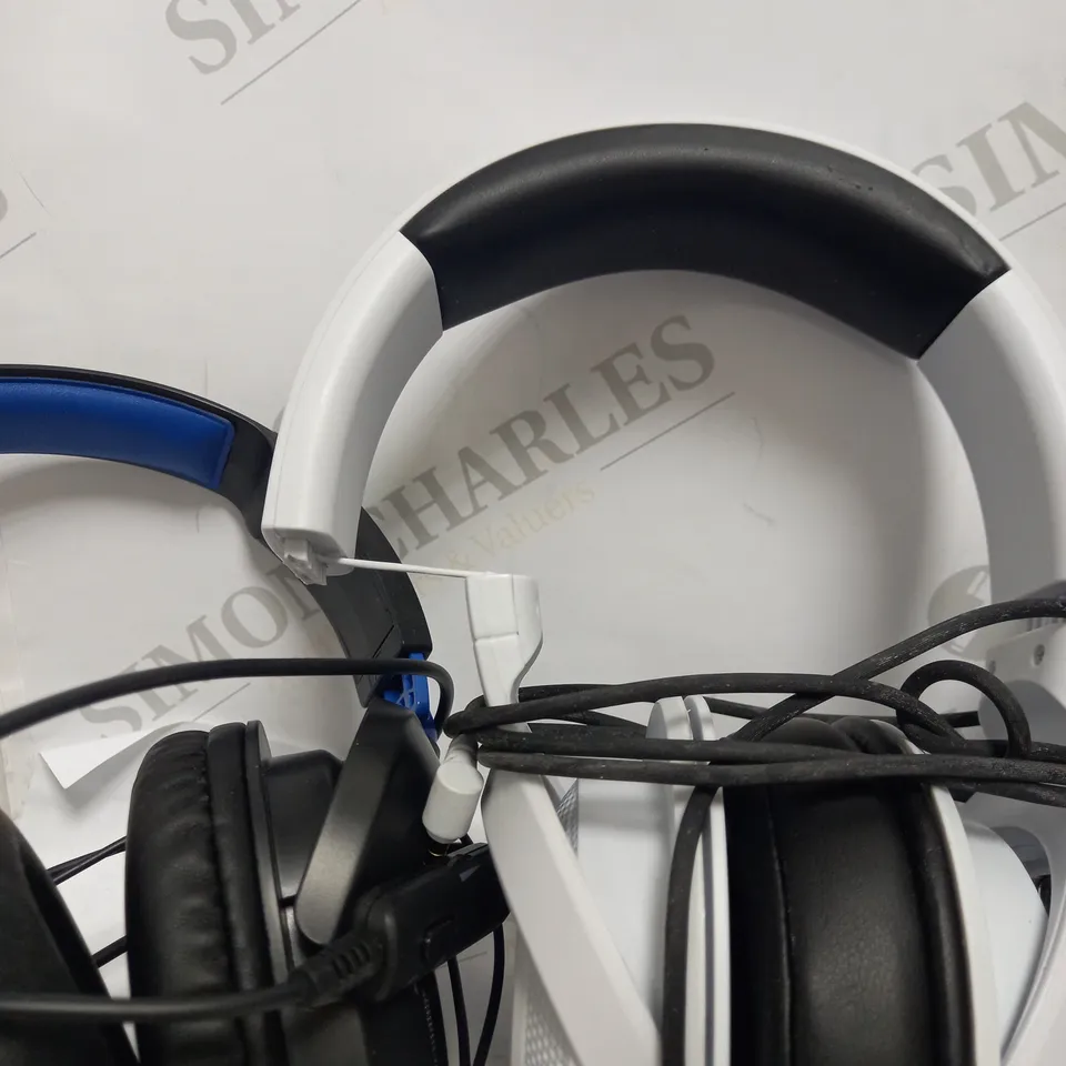 BOX OF 4 ASSORTED GAMING HEADSETS TO INCLUDE TURTLE BEACH & RAZER  