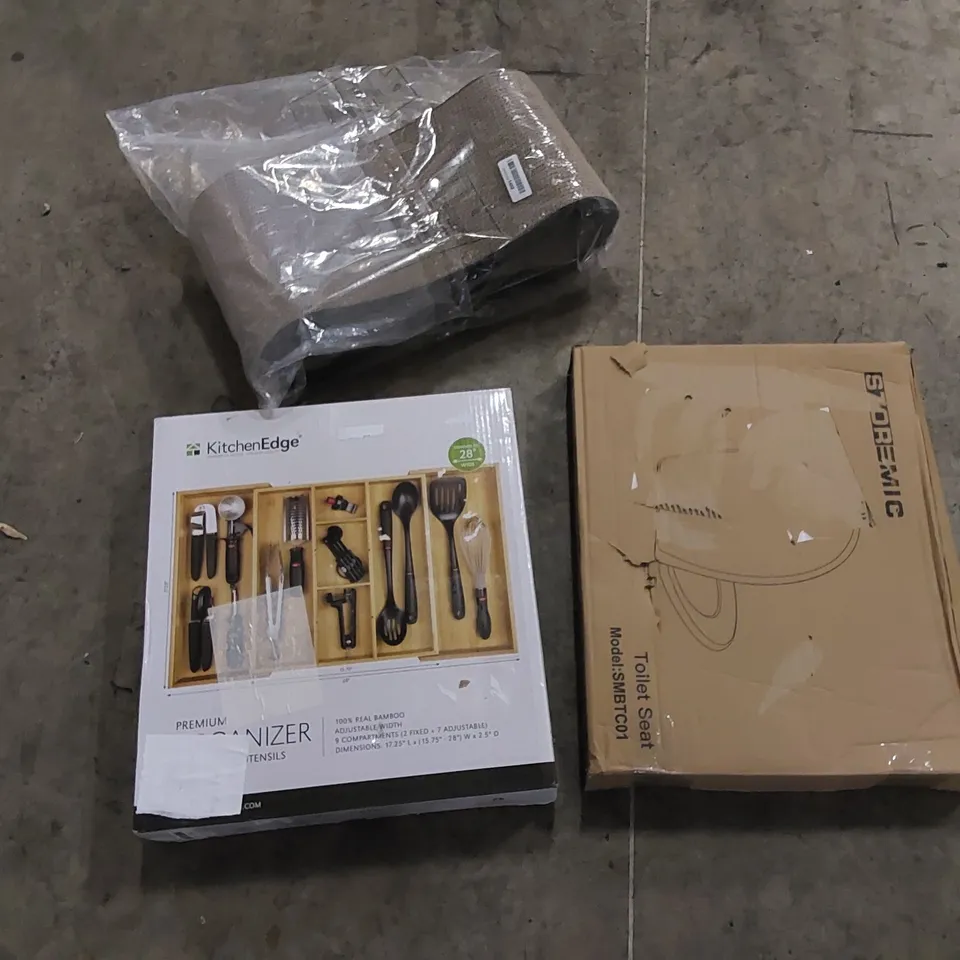 PALLET TO CONTAIN ASSORTED HOUSEHOLD ITEMS AND CONSUMER PRODUCTS. INCLUDING TOILET SEATS, KITCHEN ORGANIZER, IRONING BOARD, PRESSURE SPRAYER, BOXED FURNITURE ETC