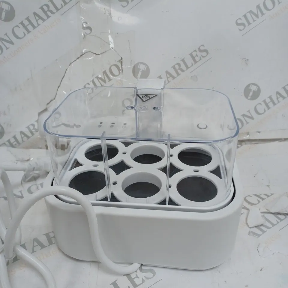 BOXED OUTLET COOK'S ESSENTIALS THE SMART TALKING EGG COOKER
