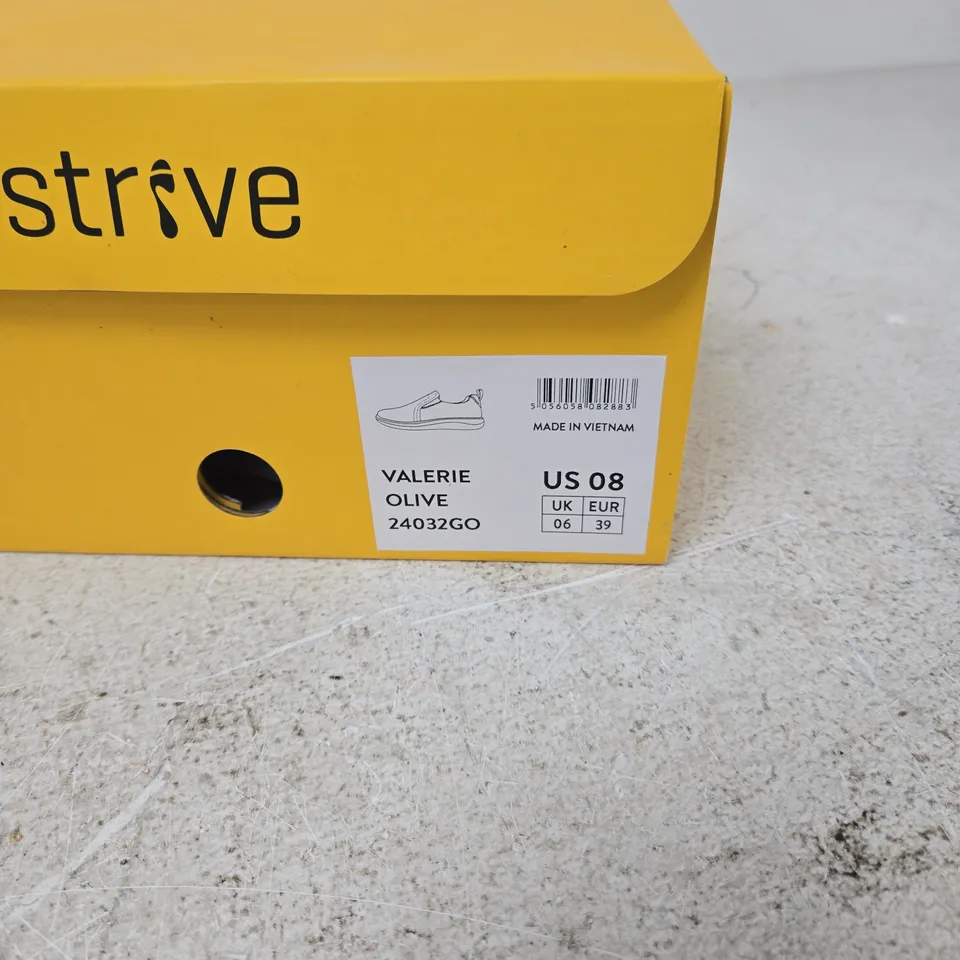 STÈVE VALERIE OLIVE SLIP-ON SHOES – UK 6 (US 8 / EUR 39)