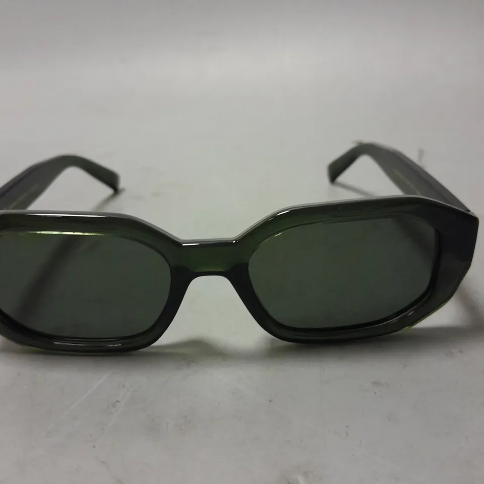MELLER CLEAR BLACK FRAMED GLASSES IN CASE