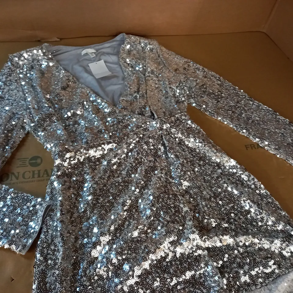 H&M SILVER SEQUIN DRESS - EUR M