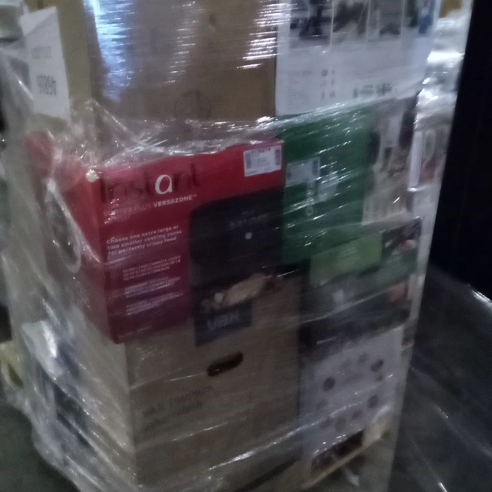 PALLET OF APPROXIMATELY 25 ASSORTED ELECTRICAL ITEMS TO INCLUDE BLENDERS , AIR FRYERS , TOASTERS , ETC 