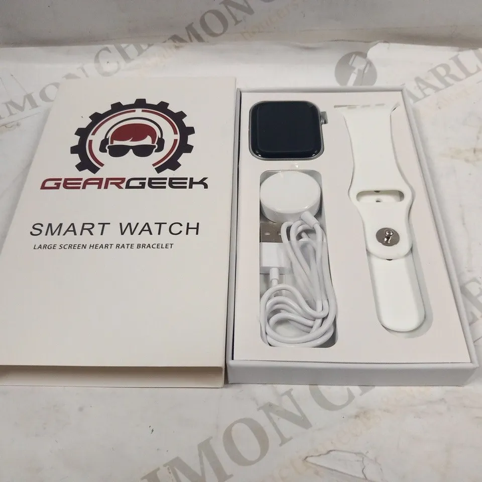 BOXED GEAR GEEK SMART WATCH