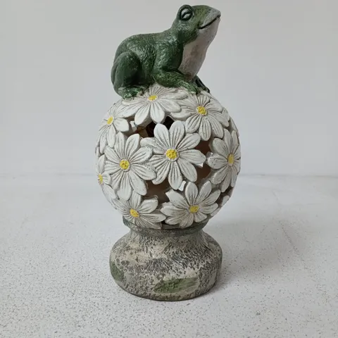 FROG ON A CARVED FLOWER BALL SOLAR LIGHT BOXED