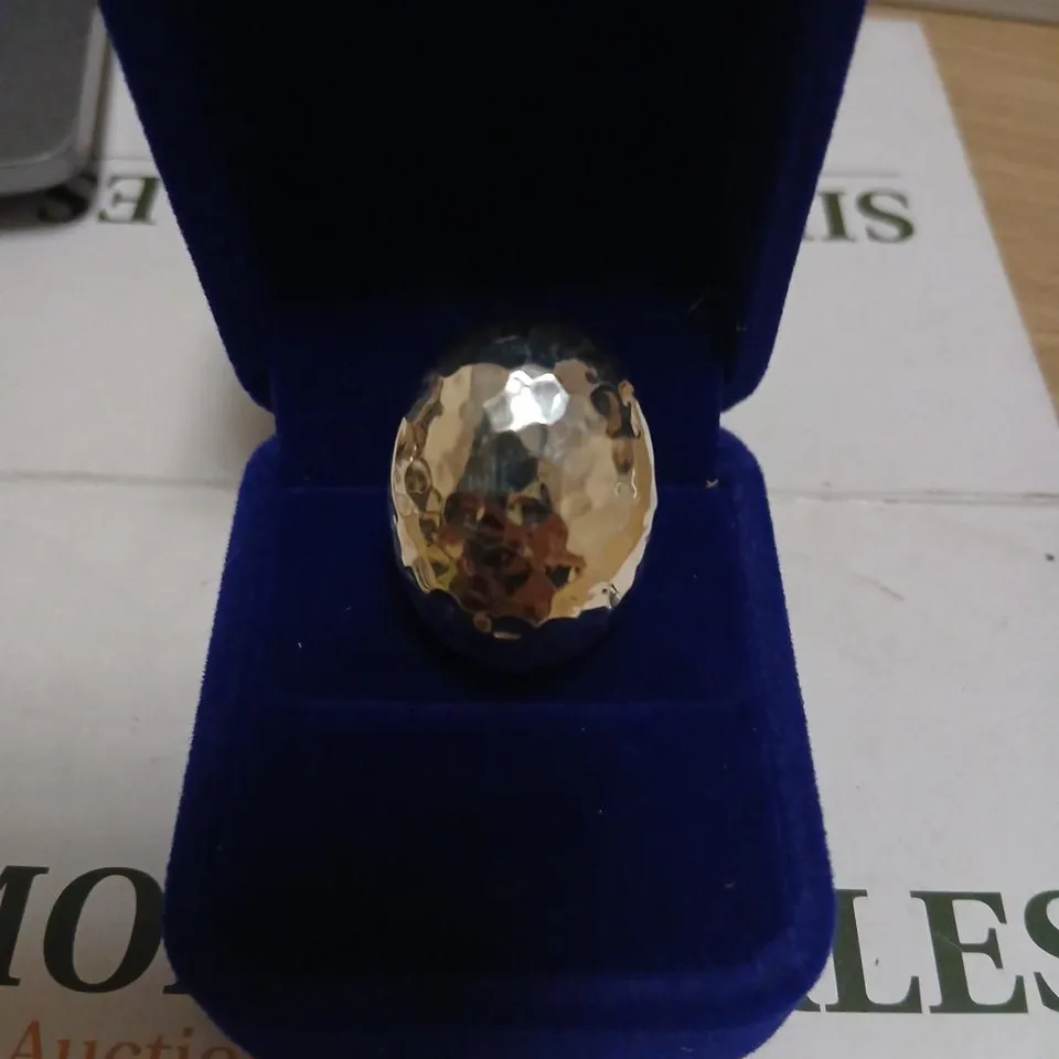 SILVER-TONE RING WITH LARGE FACETED