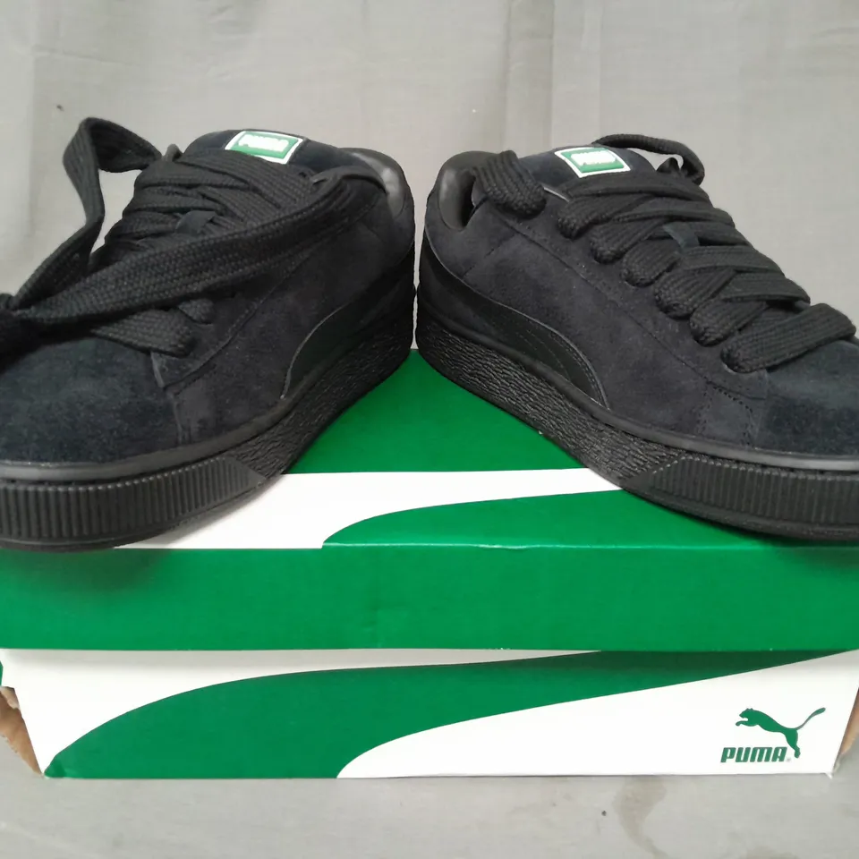 BOXED PAIR OF PUMA SUEDE XL SHOES IN BLACK UK SIZE 6.5