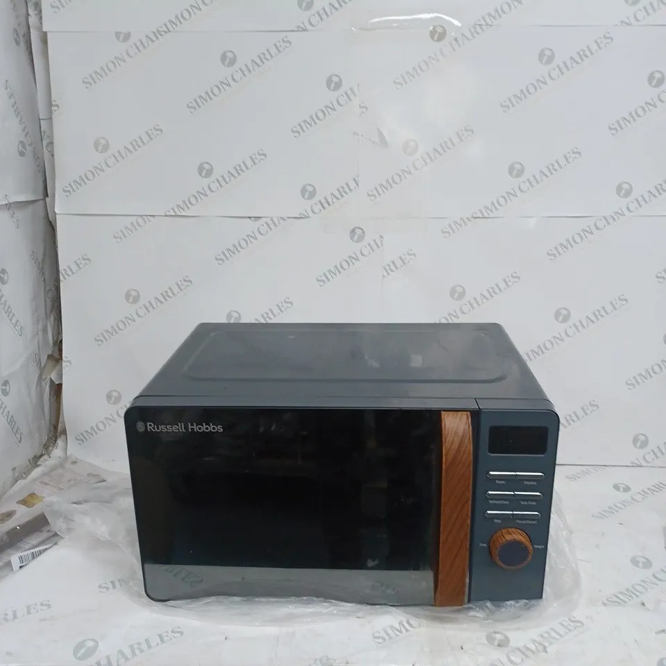 RUSSELL HOBBS EASI DIGITAL MICROWAVE - BOXED RRP £105